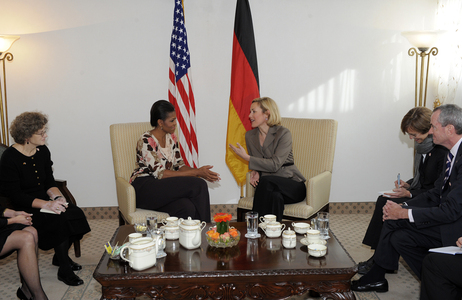 Michelle Obama und Bettina Wulff im Gespräch