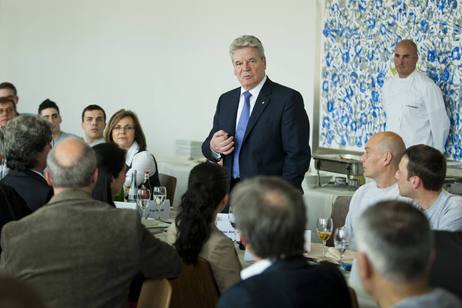 Bundespräsident Joachim Gauck in einem Unternehmen für Umwelttechnik in Dettenhausen im Landkreis Tübingen