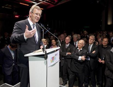 Bundespräsident Christian Wulff während einer Rede bei der Aufführung der "Sinfonie der Tausend" in der Kraftzentrale des Landschaftsparks Duisburg-Nord.