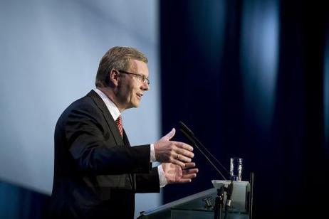 Bundespräsident Christian Wulff während einer Rede beim Festakt zum Tag der Deutschen Einheit in der Bremen Arena.