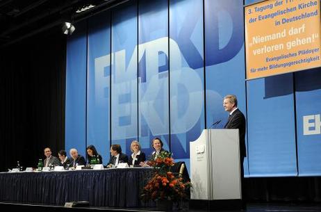 Bundespräsident Christian Wullf während einer Rede auf der Tagung der Synode der Evangelischen Kirche in Deutschland in der Marktkirche.