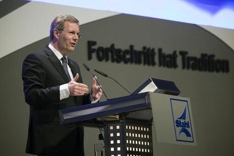 Bundespräsident Christian Wulff während einer Rede beim Stahltag in der Stadthalle in Düsseldorf.