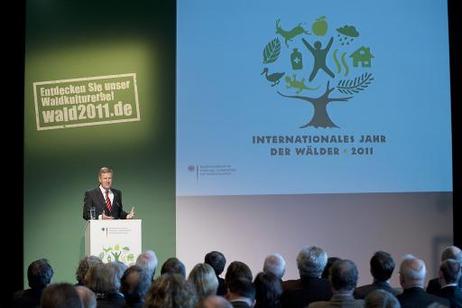 Bundespräsident Christian Wulff wärend einer Rede zur Eröffnung des "Internationalen Jahres der Wälder" im Berliner Radialsystem V.