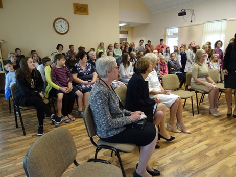 Elke Büdenbender besucht ein SOS-Kinderdorf in Valmiera/Lettland im Rahmen des Antrittsbesuchs des Bundespräsidenten in den baltischen Staaten Estland, Lettland und Litauen