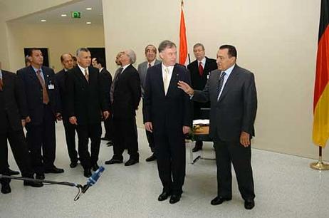 Ägyptischer Präsident Mubarak in Berlin 2004