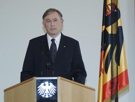 Bundespräsident Horst Köhler im Schloss Bellevue während einer Erklärung zum Tod von Bundespräsident a. D. Johannes Rau.