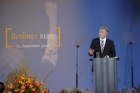Bundespräsident Horst Köhler während einer Berliner Rede 'Bildung für alle' in der Kepler-Oberschule in Berlin-Neukölln.