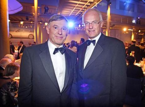 Bundespräsident Horst Köhler und Jürgen Rüttgers, Ministerpräsident Nordrhein-Westfalens, am Rande der Verleihung des Deutschen Frensehpreises 2006.
