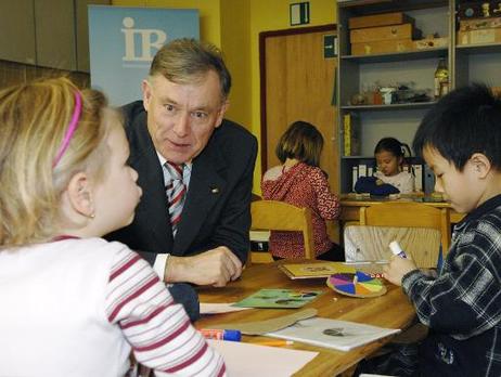 Bundespräsident Horst Köhler besucht Kindertagesstätte Zwergenvilla in Berlin