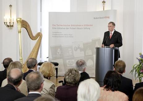 Bundespräsident Horst Köhler während einer Rede zum Abschluss der Buchreihe Tschechische Bibliothek.