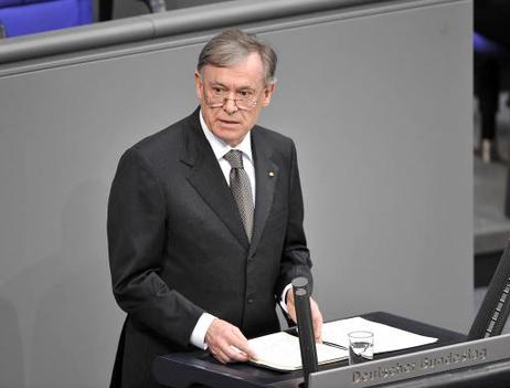 Bundespräsident Horst Köhler während einer Rede anlässlich einer Gedenkstunde für die Opfer des Nationalsozialismus im Deutschen Bundestag.