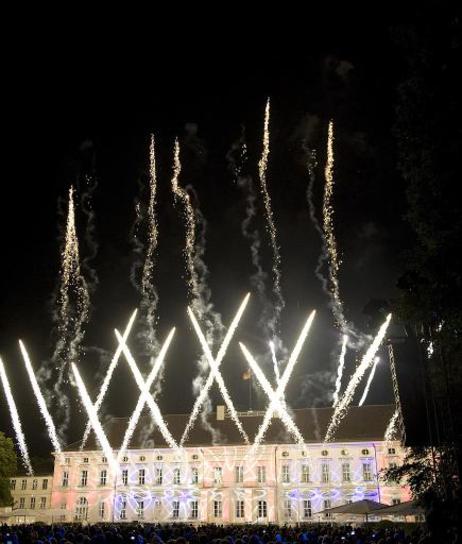 Feuerwerk über dem Schloss Bellevue beim Sommerfest des Bundespräsidenten.