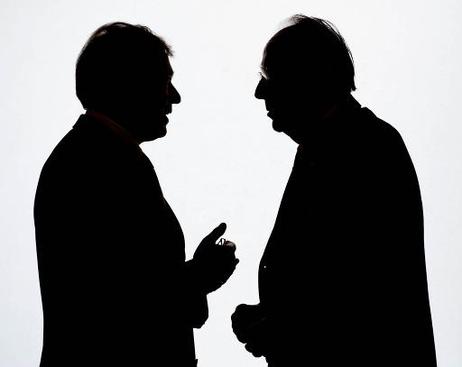 Bundespräsident Horst Köhler und Hans-Dietrich Genscher, Bundesminister a.D. als Schattenriss nach dem Festakt im Gewandhaus Leipzig.