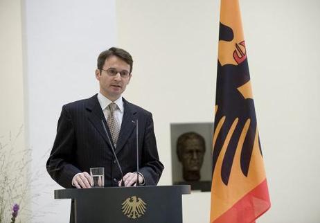 Hans-Jürgen Wolff, neuer Chef des Bundespräsidialamtes, bei seiner Rede zur Amtseinführung im Bundespräsidialamt.