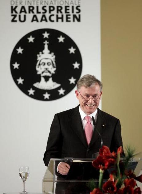 Bundespräsident Horst Köhler während einer Rede beim Festakt im Krönungssaal des Rathauses der Stadt Aachen zum 60. Jahrestag der Karlspreis-Proklamation.