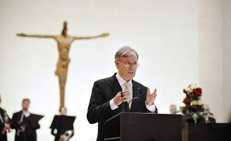 Bundespräsident Horst Köhler während eines Grußwortes bei einem Festakt zur 1000-Jahr-Feier der St. Michaelis-Kirche.