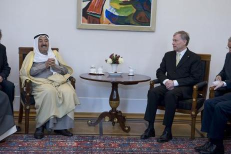 Bundespräsident Horst Köhler (r.) empfängt Scheich Sabah Al-Ahmad Al-Jaber Al-Sabah, Emir von Kuwait (l.), zu einem Gespräch im Schloss Bellevue.