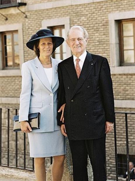 Bundespräsident Dr.Dr.h.c. Johannes Rau und seine Frau Christina Rau am Rande der Feierlichkeiten anläßlich des 500. Geburtstages von Karl V.