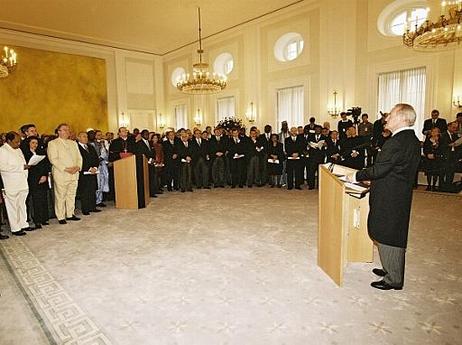 Bundespräsident Dr.Dr.h.c. Johannes Rau empfängt das Diplomatische Corps.