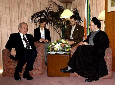 Bundespräsident Dr.Dr.h.c. Johannes Rau trifft den Staatspräsidenten des Iran, Mohammed Chatami, zu einem Gespräch am Rande der Vollversammlung der Vereinten Nationen (UN).