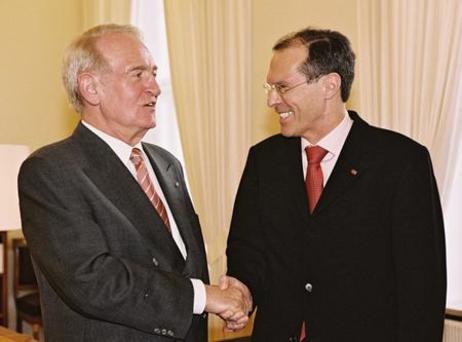 Bundespräsident Rau empfängt Michael Steiner, UN-Sonderbeauftragter für den Kosovo