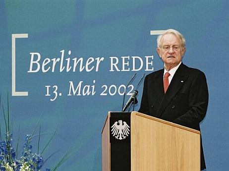Bundespräsident Dr.Dr.h.c. Johannes Rau hält die "Berliner Rede".
