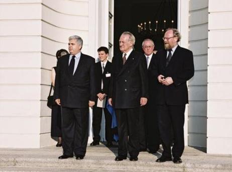 Bundespräsident Rau trifft Parlamentarische Versammlung der OSZE