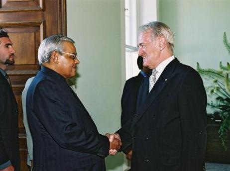 Bundespräsident Rau empfängt Premierministers der Republik Indien, Vajpayee
