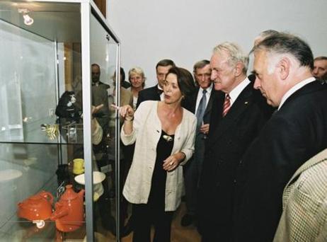 Bundespräsident Johannes Rau eröffnet Ausstellung „Design aus Sachsen-Anhalt"