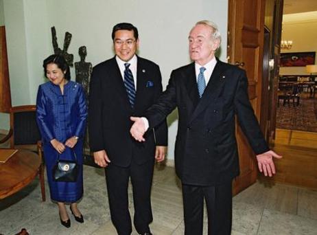 Außenminister von Thailand Sathiratai in Berlin 2003