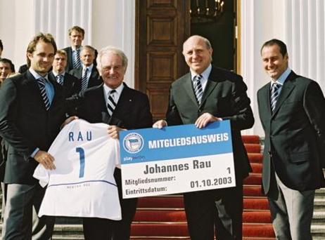 Bundespräsident Johannes Rau empfängt Hertha BSC