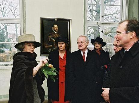 Bundespräsident Johannes Rau und Königin Beatrix besuchen Schloss Oranienbaum
