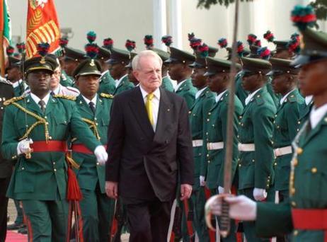 Bundespräsident Rau in Nigeria 2004 / Afrikareise