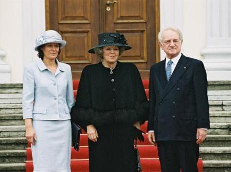 Königin Beatrix der Niederlande in Berlin 2004