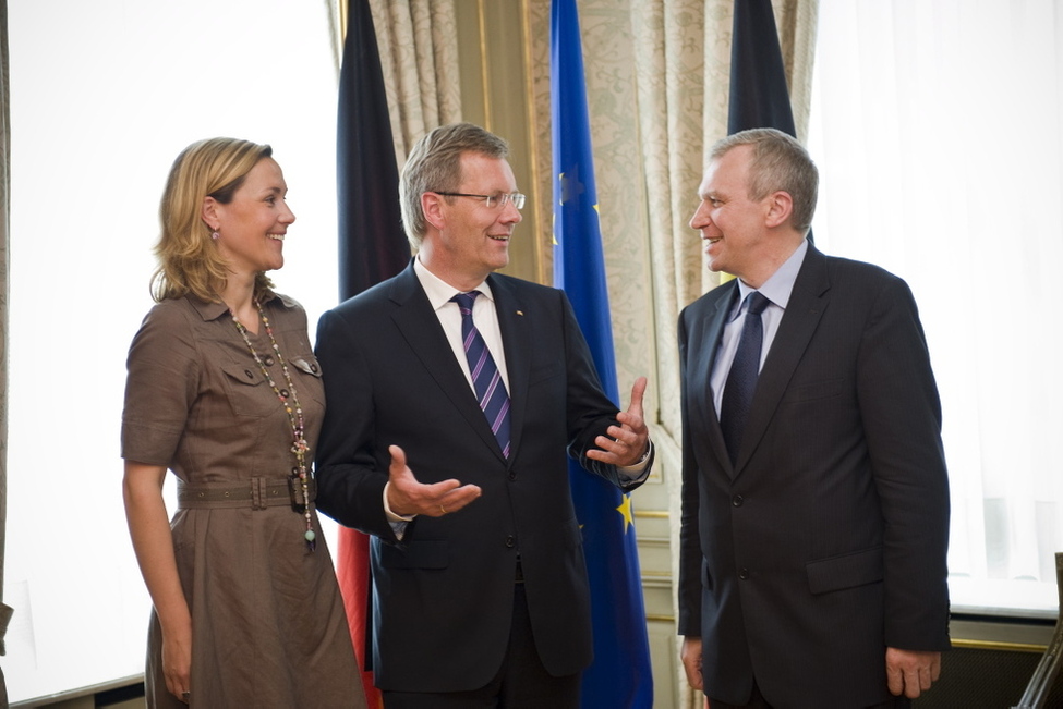 Bundespräsident Wulff und Frau Wulff im Gespräch mit Premierminister Leterme