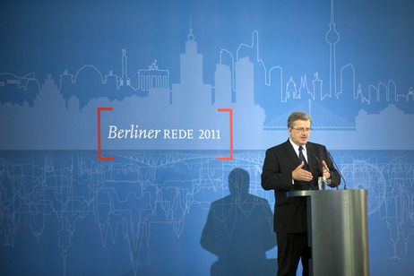 Berliner Rede des polnischen Präsidenten Bronisław Komorowski in der Humboldt-Universität zu Berlin -  Polens Präsident Komorowski bei seiner Rede