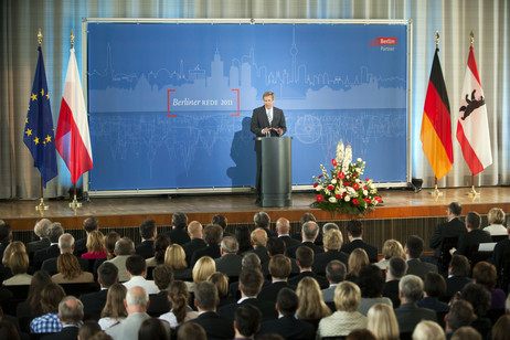 Berliner Rede des polnischen Präsidenten Bronisław Komorowski in der Humboldt-Universität zu Berlin - Bundespräsident Christian Wulff spricht vor der Rede des polnischen Präsidenten