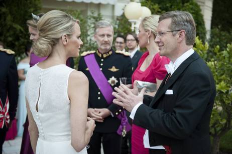 Feierlichkeiten zur Hochzeit des Fürsten von Monaco Albert II. und der Fürstin von Monaco Charlène - Bundespräsident Christian Wulff und seine Frau Bettina im Gespräch mit der Fürstin von Monaco Charlène