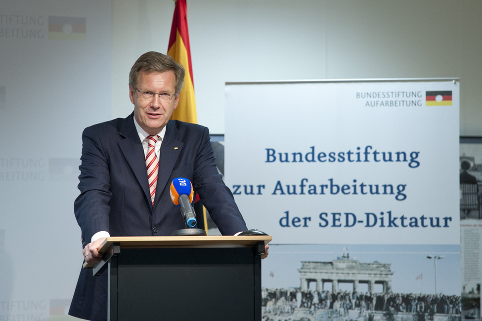 Auftakt zur Veranstaltungsreihe zur Aufarbeitung der SED-Diktatur in Berlin - Bundespräsident Christian Wulff bei seiner Ansprache