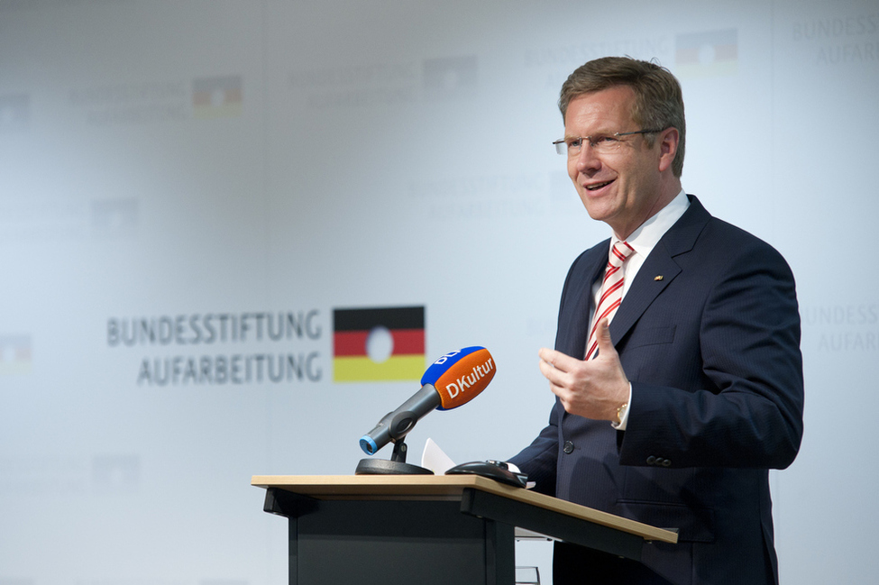 Auftakt zur Veranstaltungsreihe zur Aufarbeitung der SED-Diktatur in Berlin - Bundespräsident Christian Wulff bei seiner Ansprache