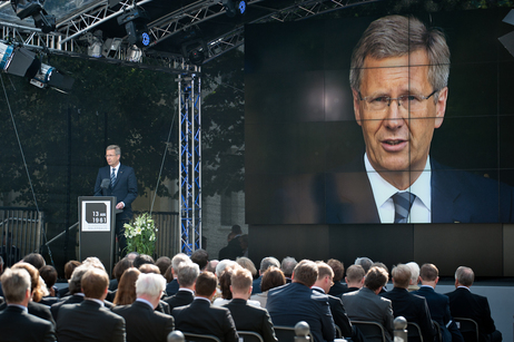 Zentrale Gedenkveranstaltung zum 50. Jahrestag des Mauerbaus in Berlin - Bundespräsident Christian Wulff bei seiner Ansprache