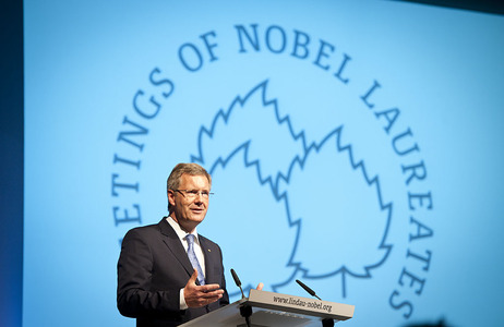 Treffen der Nobelpreisträger der Wirtschaftswissenschaften in Lindau - Bundespräsident Christian Wulff bei seiner Rede