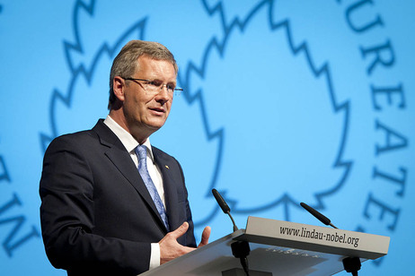 Treffen der Nobelpreisträger der Wirtschaftswissenschaften in Lindau - Bundespräsident Christian Wulff bei seiner Rede