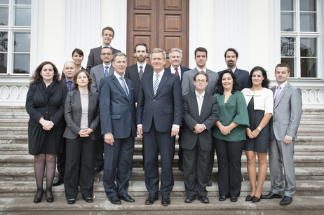 Bundespräsident Christian Wulff mit den Bellevue-Stipendiaten