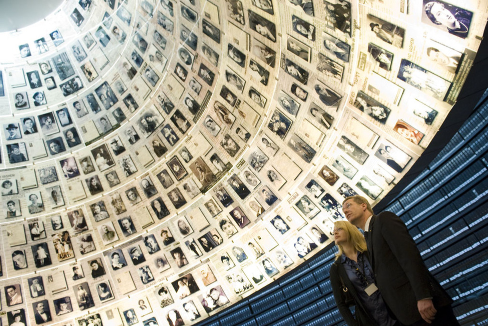 Bundespräsident Christian Wulff und seine Tochter Annalena Wulff beim Besuch der Gedenkstätte Yad Vashem