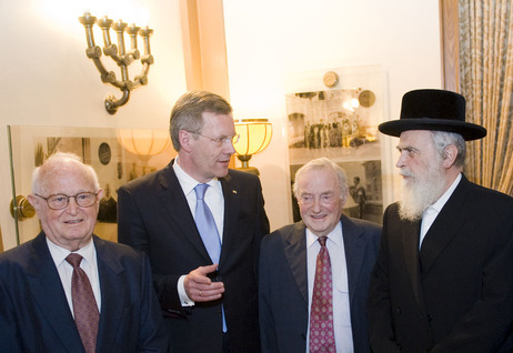 Bundespräsident Christian Wulff beim Gespräch mit Vertretern des Zentrums der Organisationen der Überlebenden des Holocaust