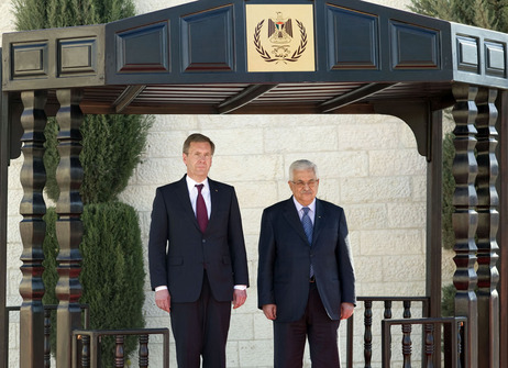Bundespräsident Christian Wulff mit dem Präsidenten der Palästinensischen Behörde, Mahmoud Abbas, in Bethlemen