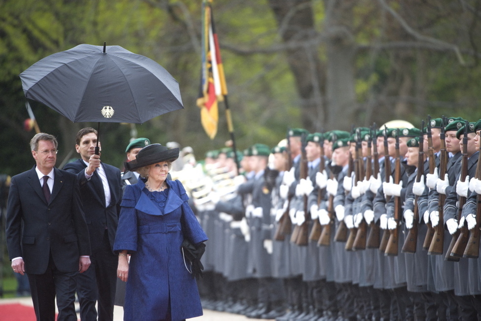 Begrüßung mit militärischen Ehren in Schloss Bellevue