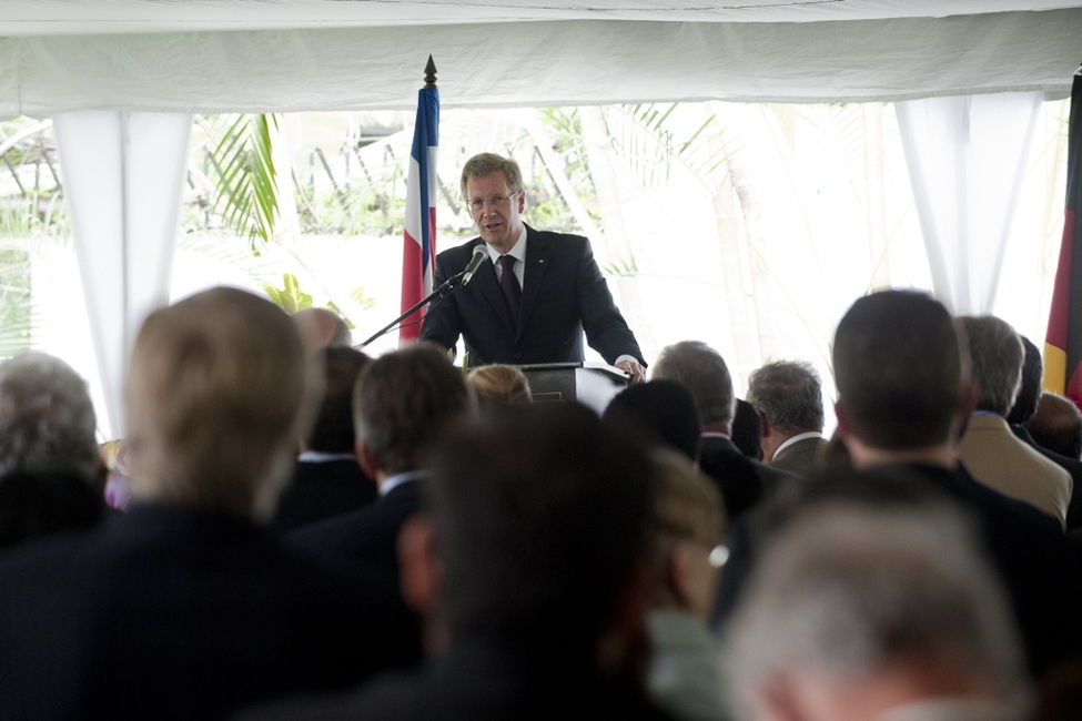 Bundespräsident Christian Wulff spricht bei der Eröffnung des DAAD-Alumnikongresses in der Residenz des deutschen Botschafters in San José