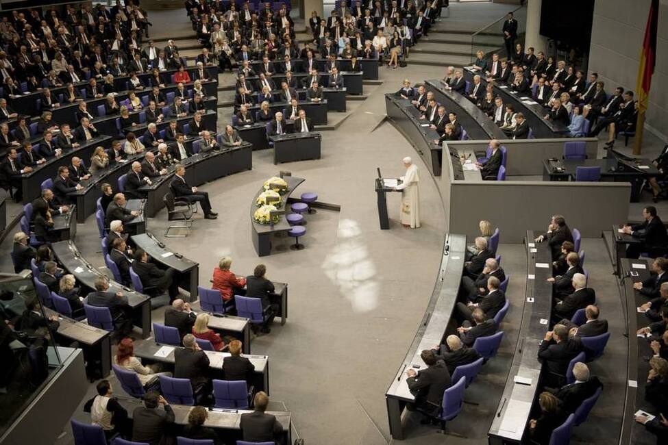 Rede von Papst Benedikt XVI. im Plenarsaal des Deutschen Bundestages